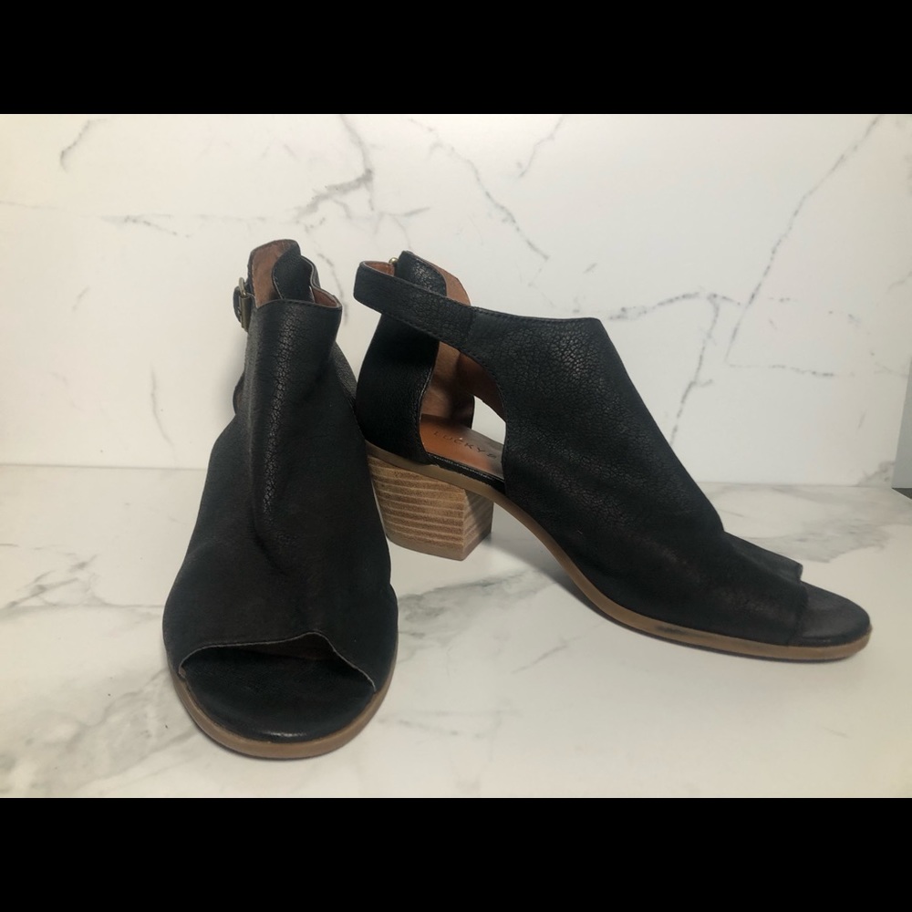 Lucky brand 8.5